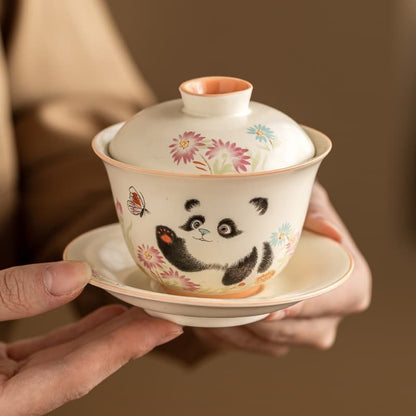 【Teapot】Panda Playing with Butterflies Cream-colored Covered Tea bowl