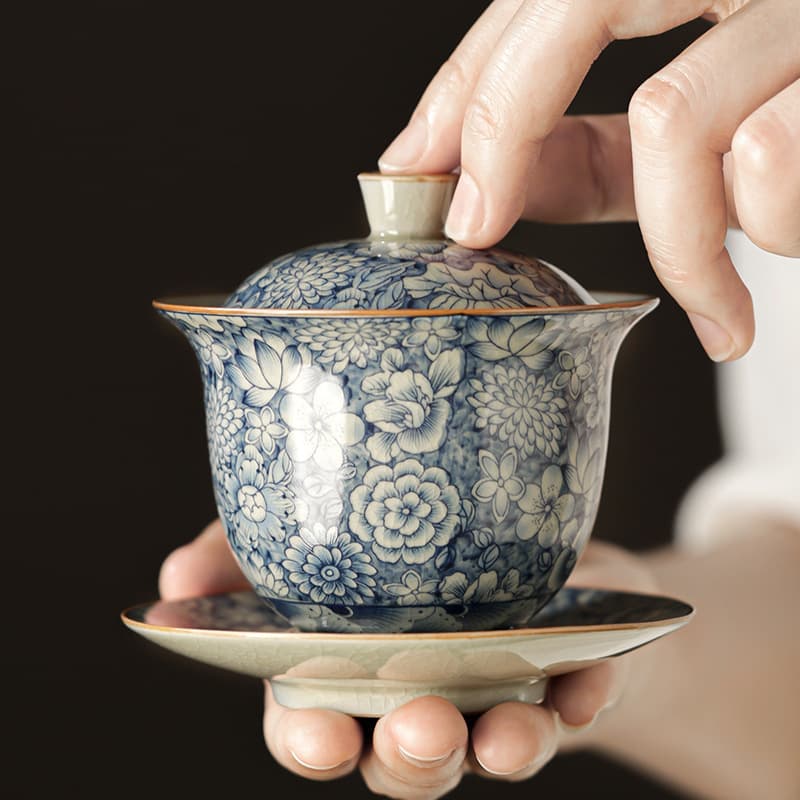 【Tea cup】Blue and white Covered Tea Bowl