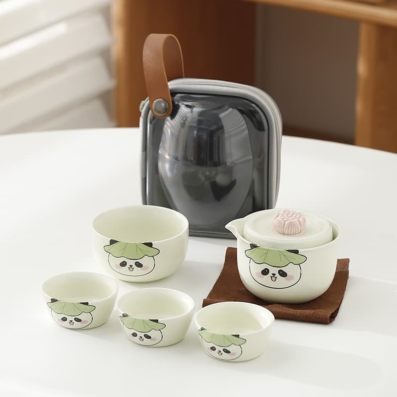 【Travel Tea Set】Lotus leaf hat panda  Quick Cup