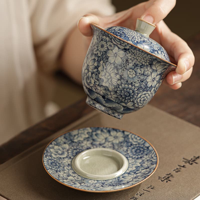 【Tea cup】Blue and white Covered Tea Bowl